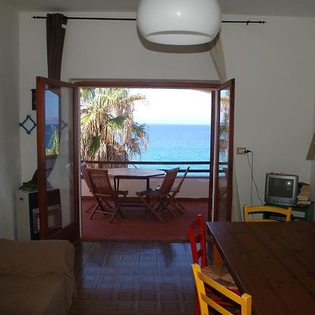 Waterfront Apartments Bosa Porto Alabe Экстерьер фото