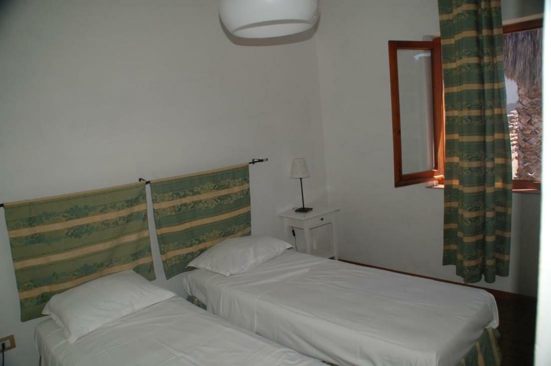 Waterfront Apartments Bosa Porto Alabe Экстерьер фото