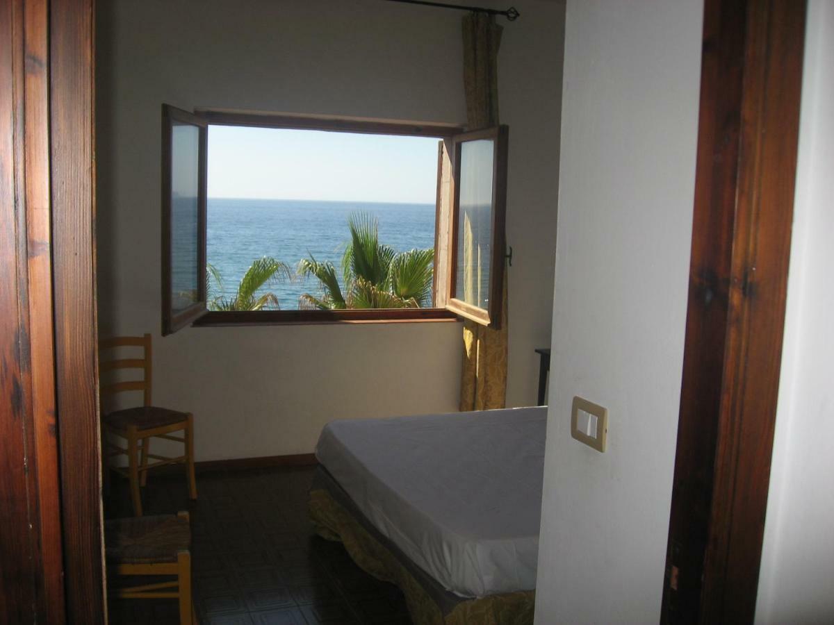 Waterfront Apartments Bosa Porto Alabe Экстерьер фото