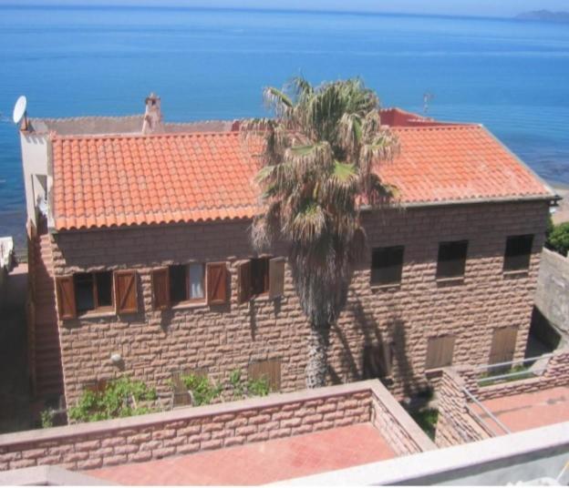Waterfront Apartments Bosa Porto Alabe Экстерьер фото